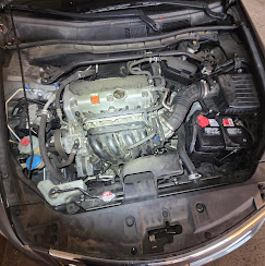 Mobile oil and maintenance